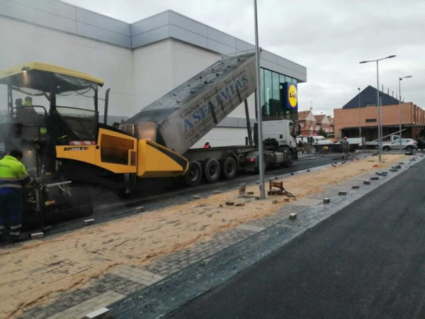 Asfaltado de calles zona Lidl Alcalá Henares Comunidad de Madrid